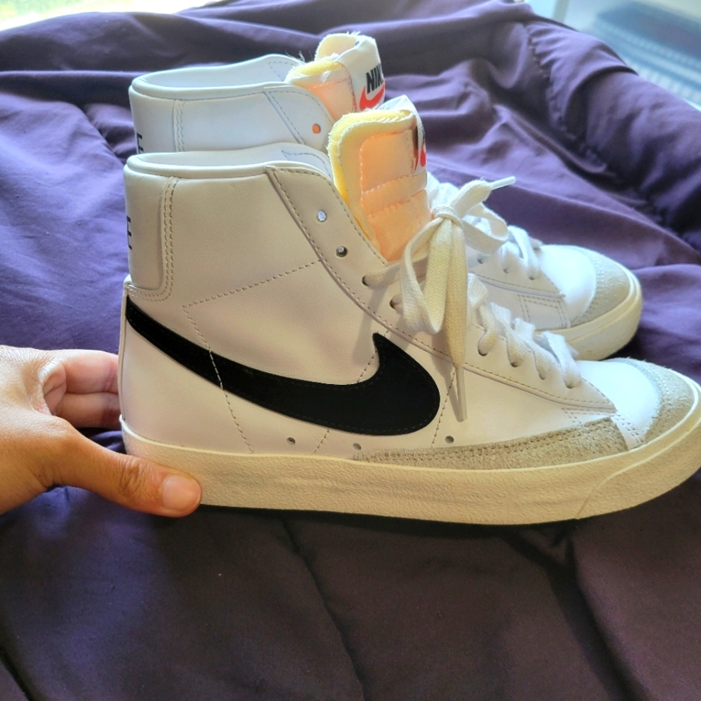 Nike Blazers Big Kids size 6!! Only wore twice